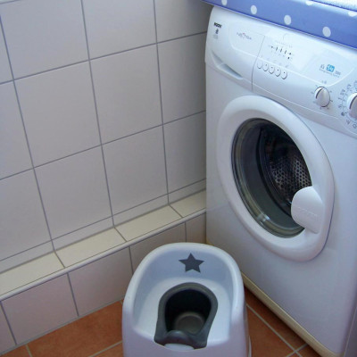 Töpfchen und Wickelauflage